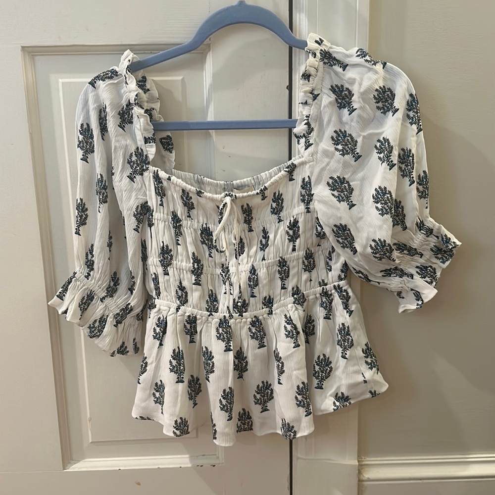 Playa Lucila smocked top size small NWT